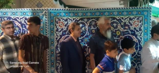 به مناسبت دهه کرامت زیارت دانشجویی به همراه ریاست محترم مرکز با حضور دانشجویان در حرم رضوی برگزار گردید. 3